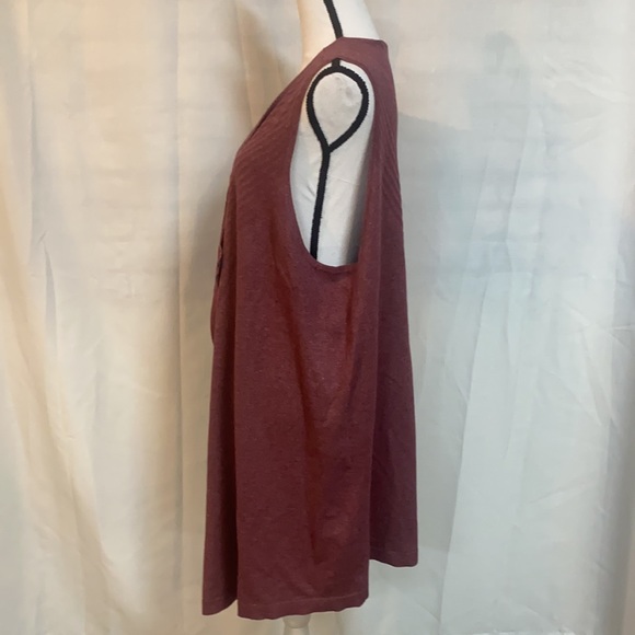 Open Front Sleeveless Tunic Sweater - Picture 3 of 7